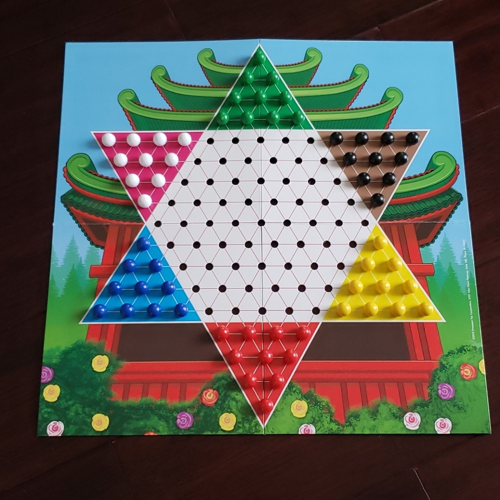 Chinese Checkers - Picture 4 of 6